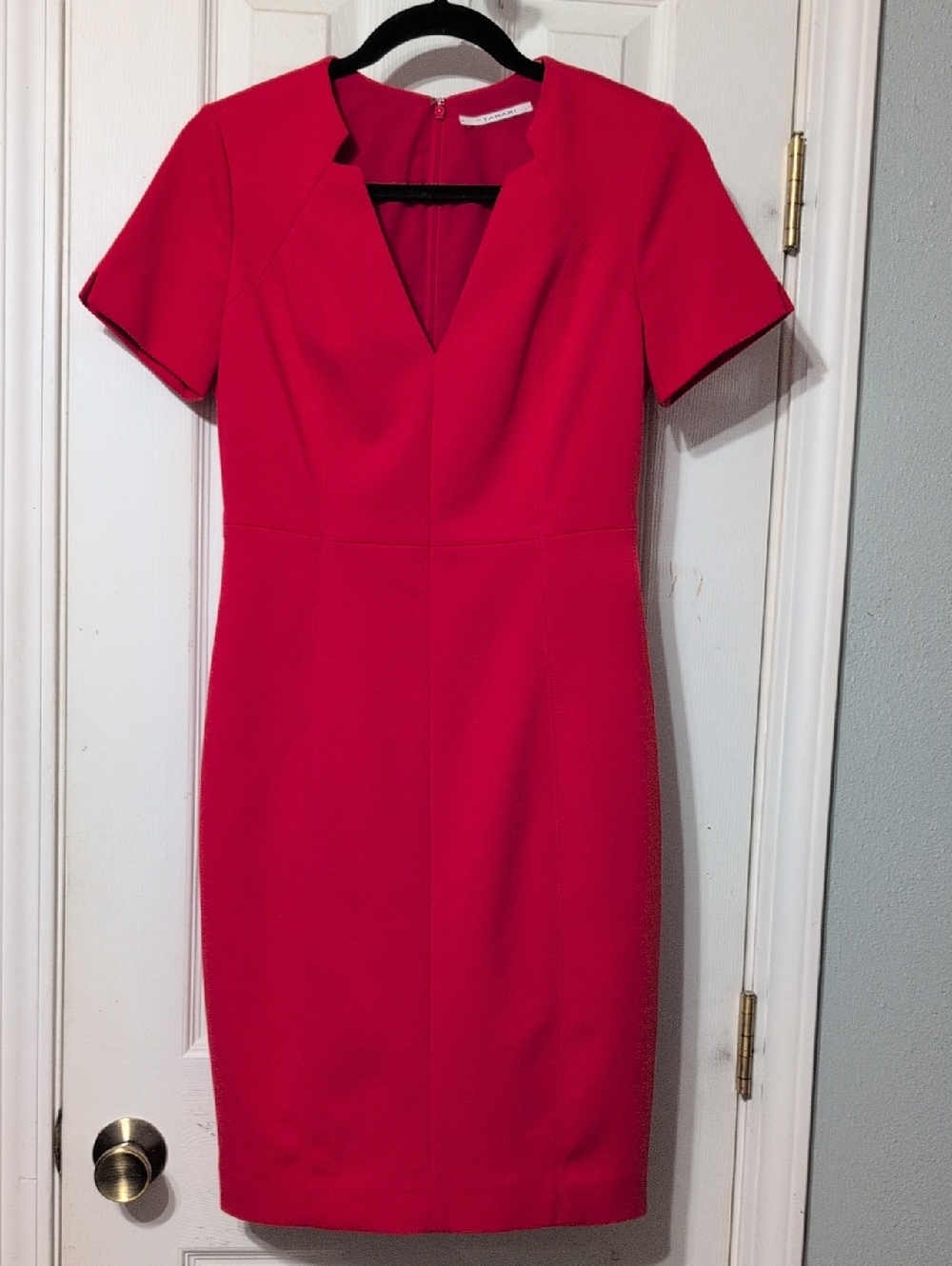 T Tahari Red Notch V-Neck Midi Sheath Dress